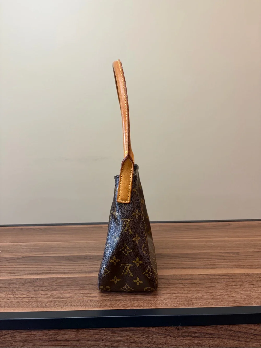 Louis Vuitton Looping MM, authentic, pre-loved, vintage, dust bag included